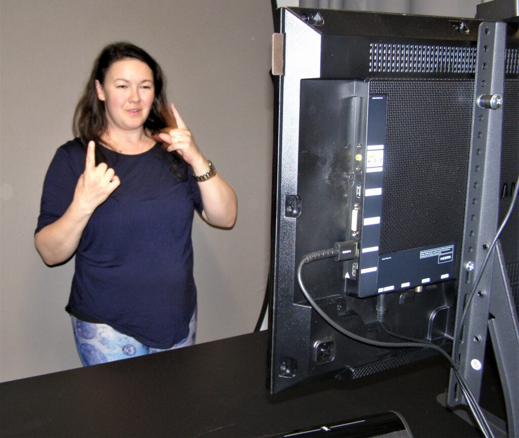 Sarah Augenstein Using the Connections Remote Video Interpreting Room